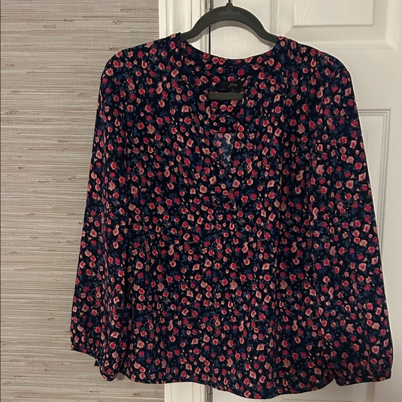 J. Crew V Neck Pink Floral Blouse - Picture 3 of 10